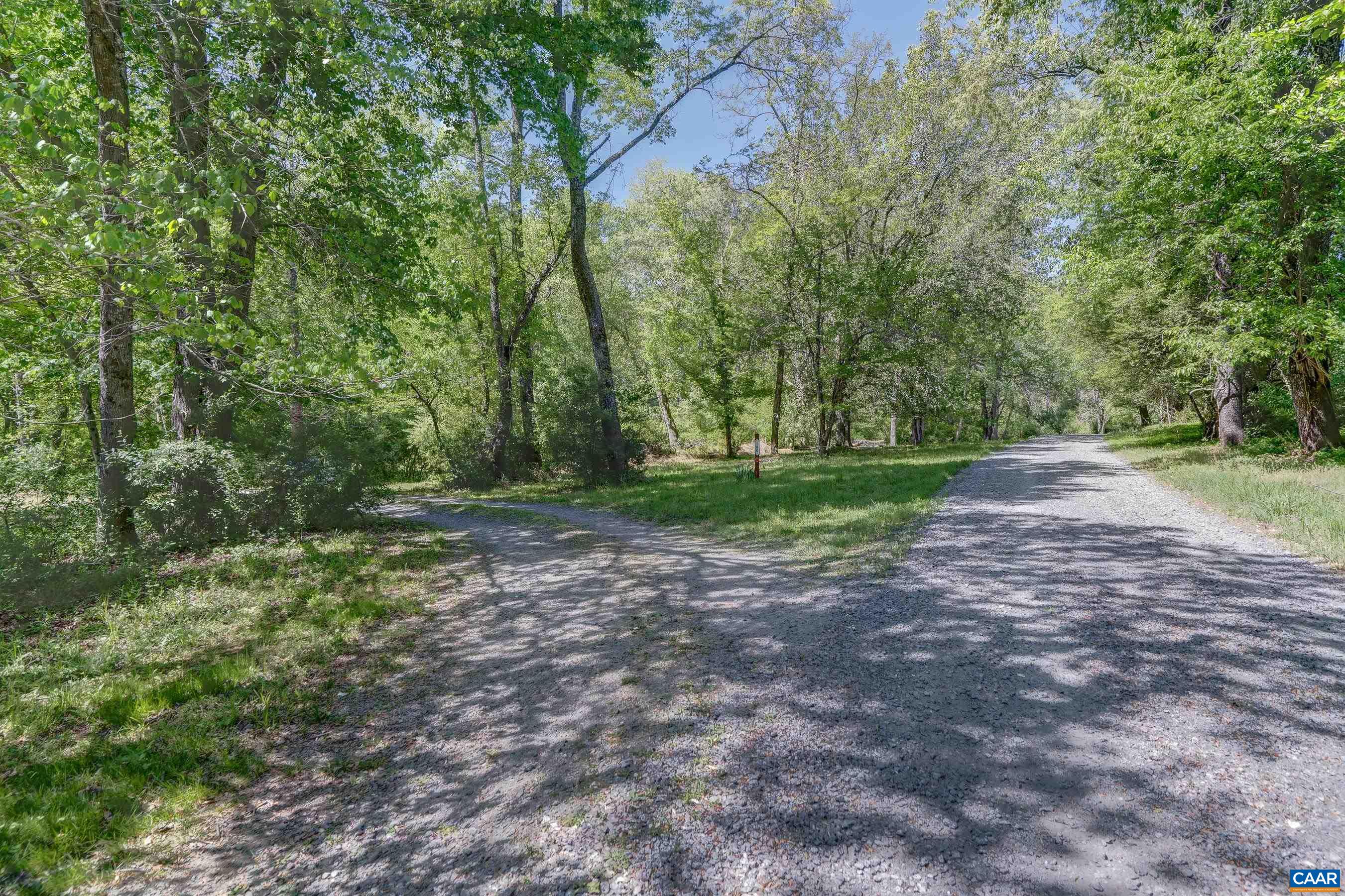 180 LYNX FARM LN, CHARLOTTESVILLE, Virginia 22903, 2 Bedrooms Bedrooms, ,2 BathroomsBathrooms,Residential,180 LYNX FARM LN,676358 MLS # 676358