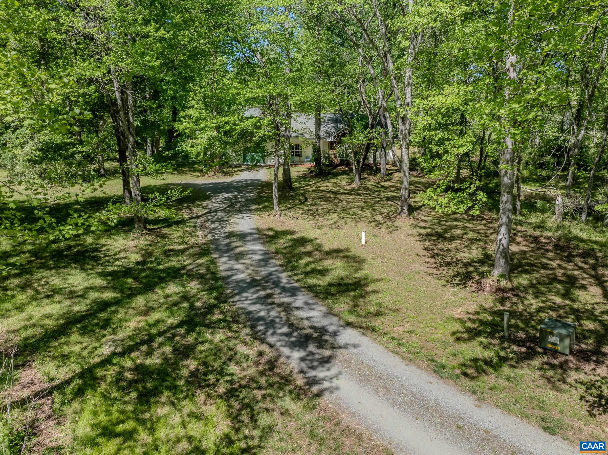 180 LYNX FARM LN, CHARLOTTESVILLE, Virginia 22903, 2 Bedrooms Bedrooms, ,2 BathroomsBathrooms,Residential,180 LYNX FARM LN,676358 MLS # 676358