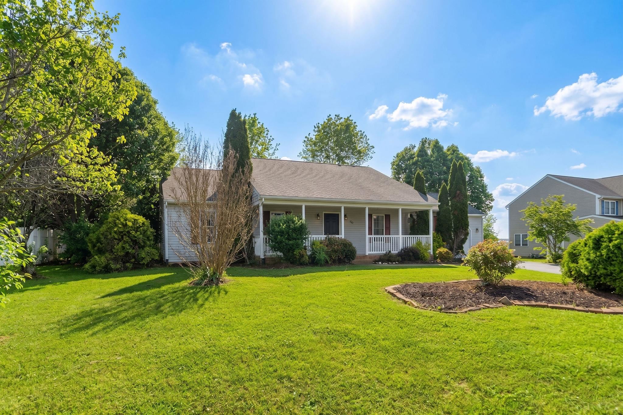 45 LAUREL WOOD DR, WAYNESBORO, Virginia 22980, 4 Bedrooms Bedrooms, ,2 BathroomsBathrooms,Residential,45 LAUREL WOOD DR,676426 MLS # 676426