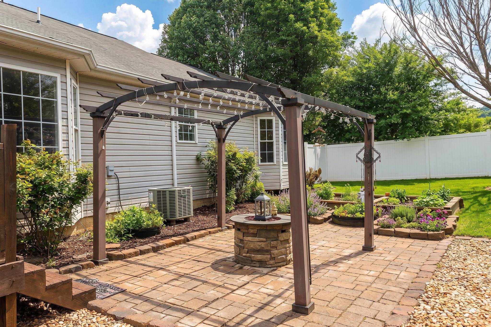 45 LAUREL WOOD DR, WAYNESBORO, Virginia 22980, 4 Bedrooms Bedrooms, ,2 BathroomsBathrooms,Residential,45 LAUREL WOOD DR,676426 MLS # 676426