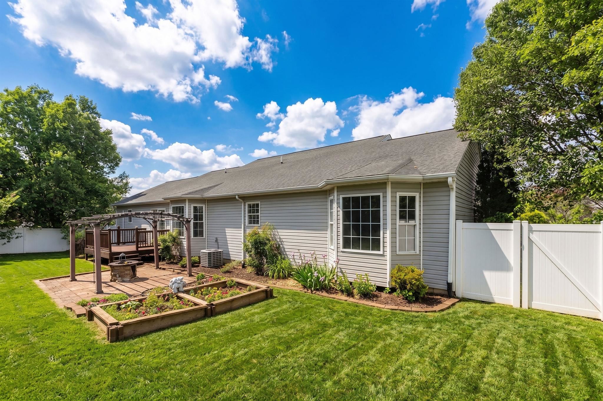 45 LAUREL WOOD DR, WAYNESBORO, Virginia 22980, 4 Bedrooms Bedrooms, ,2 BathroomsBathrooms,Residential,45 LAUREL WOOD DR,676426 MLS # 676426