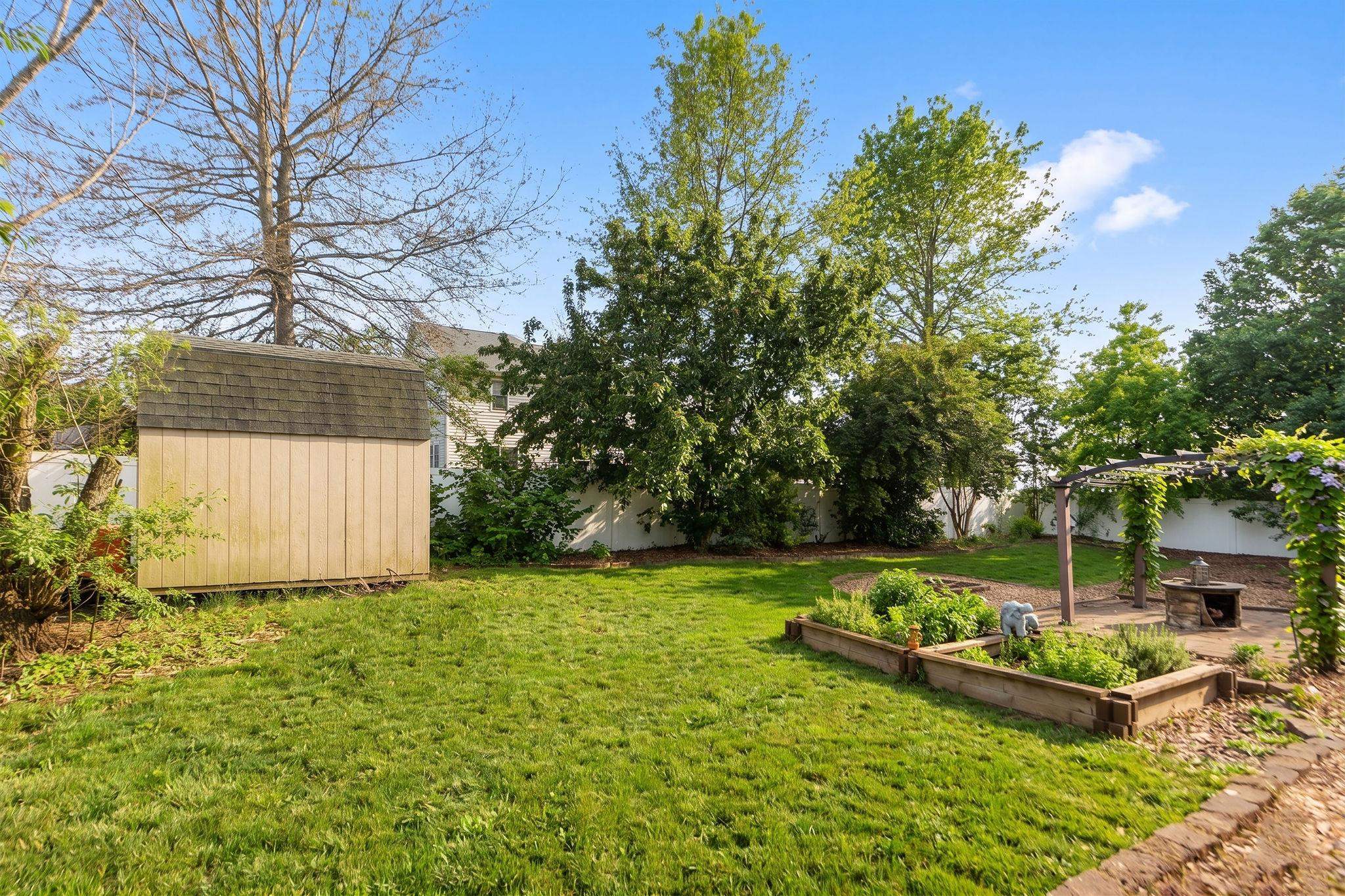 45 LAUREL WOOD DR, WAYNESBORO, Virginia 22980, 4 Bedrooms Bedrooms, ,2 BathroomsBathrooms,Residential,45 LAUREL WOOD DR,676426 MLS # 676426