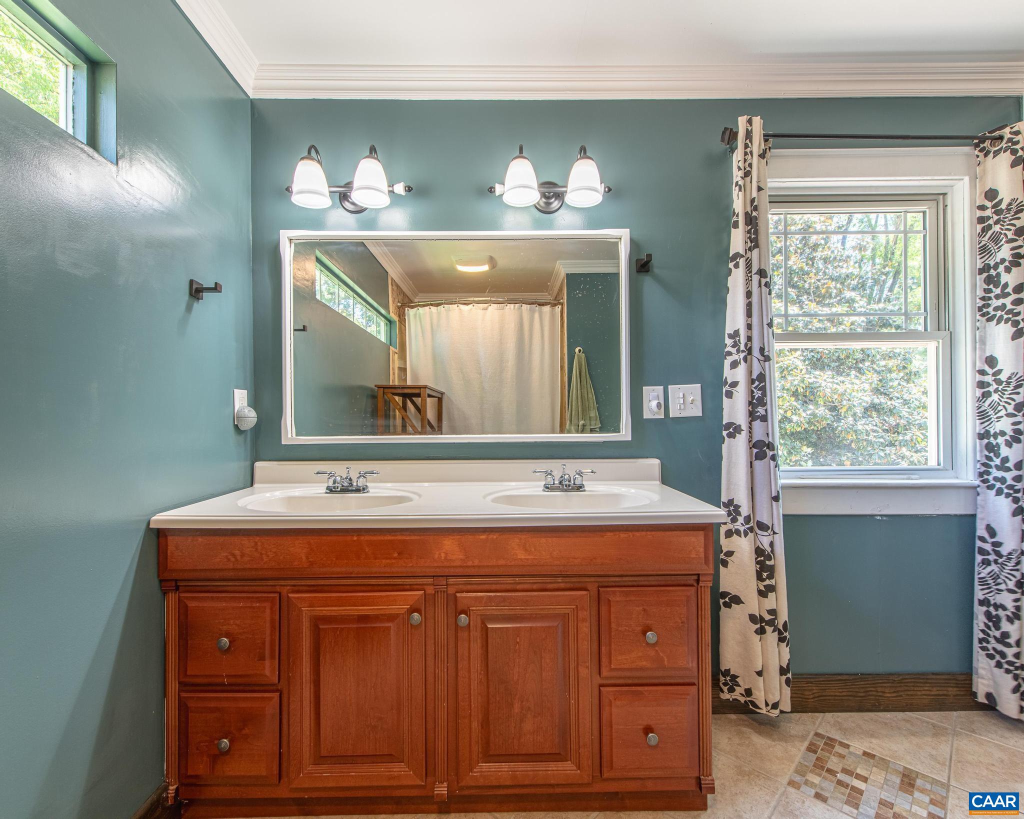 908 WOODROW AVE, WAYNESBORO, Virginia 22980, 4 Bedrooms Bedrooms, ,3 BathroomsBathrooms,Residential,908 WOODROW AVE,676433 MLS # 676433