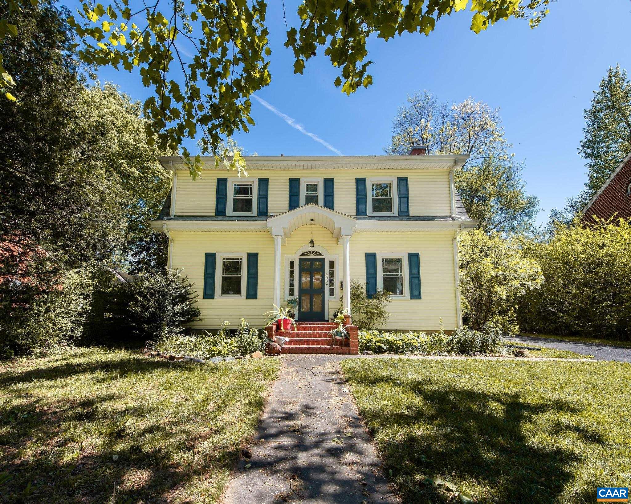 908 WOODROW AVE, WAYNESBORO, Virginia 22980, 4 Bedrooms Bedrooms, ,3 BathroomsBathrooms,Residential,908 WOODROW AVE,676433 MLS # 676433