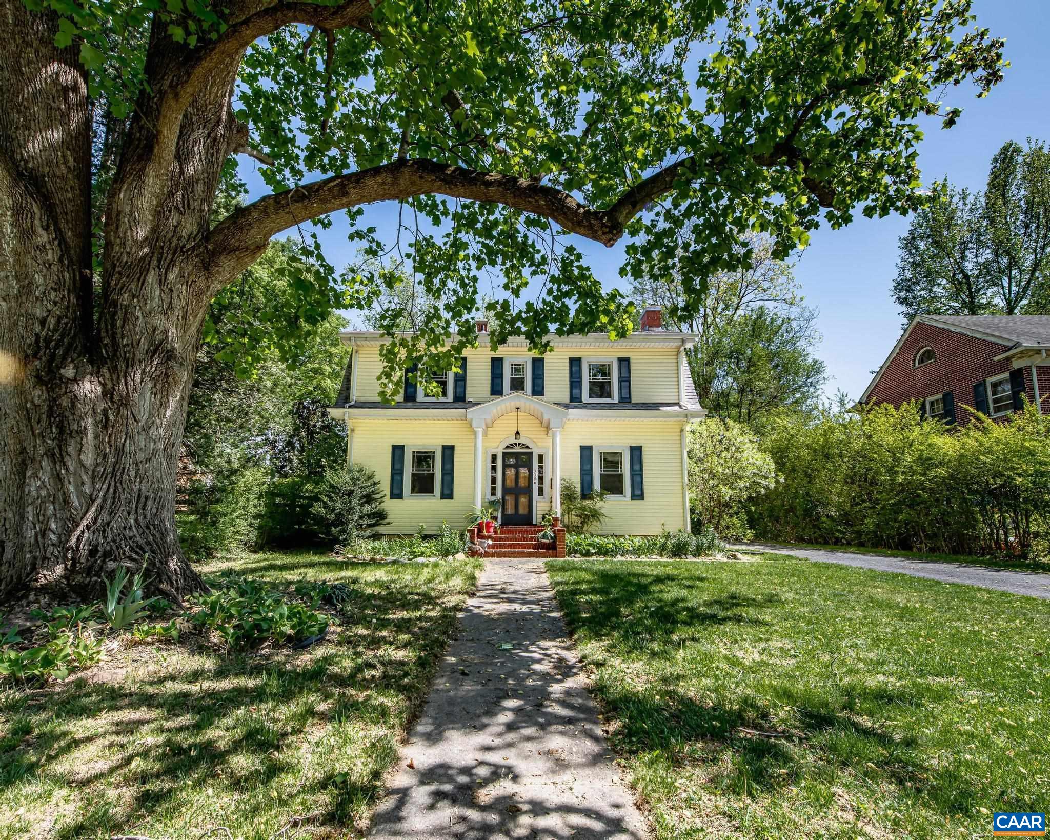 908 WOODROW AVE, WAYNESBORO, Virginia 22980, 4 Bedrooms Bedrooms, ,3 BathroomsBathrooms,Residential,908 WOODROW AVE,676433 MLS # 676433