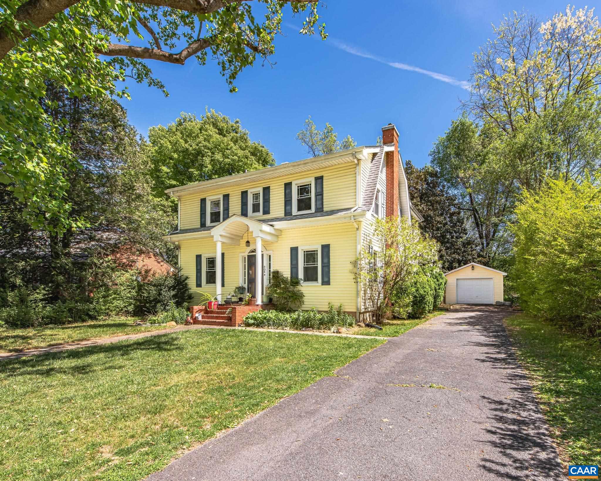 908 WOODROW AVE, WAYNESBORO, Virginia 22980, 4 Bedrooms Bedrooms, ,3 BathroomsBathrooms,Residential,908 WOODROW AVE,676433 MLS # 676433