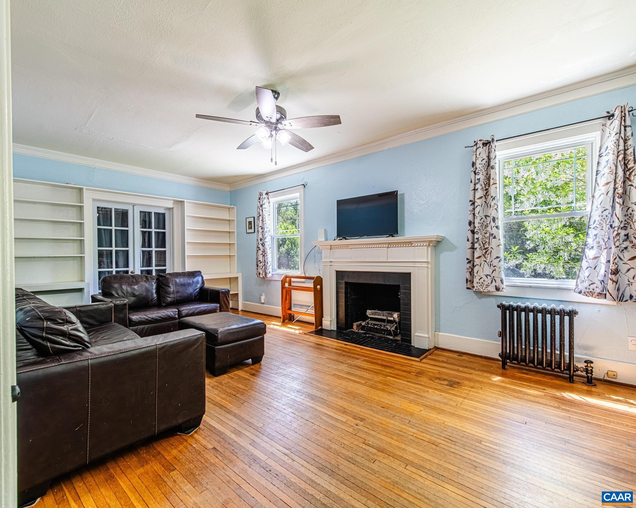 908 WOODROW AVE, WAYNESBORO, Virginia 22980, 4 Bedrooms Bedrooms, ,3 BathroomsBathrooms,Residential,908 WOODROW AVE,676433 MLS # 676433