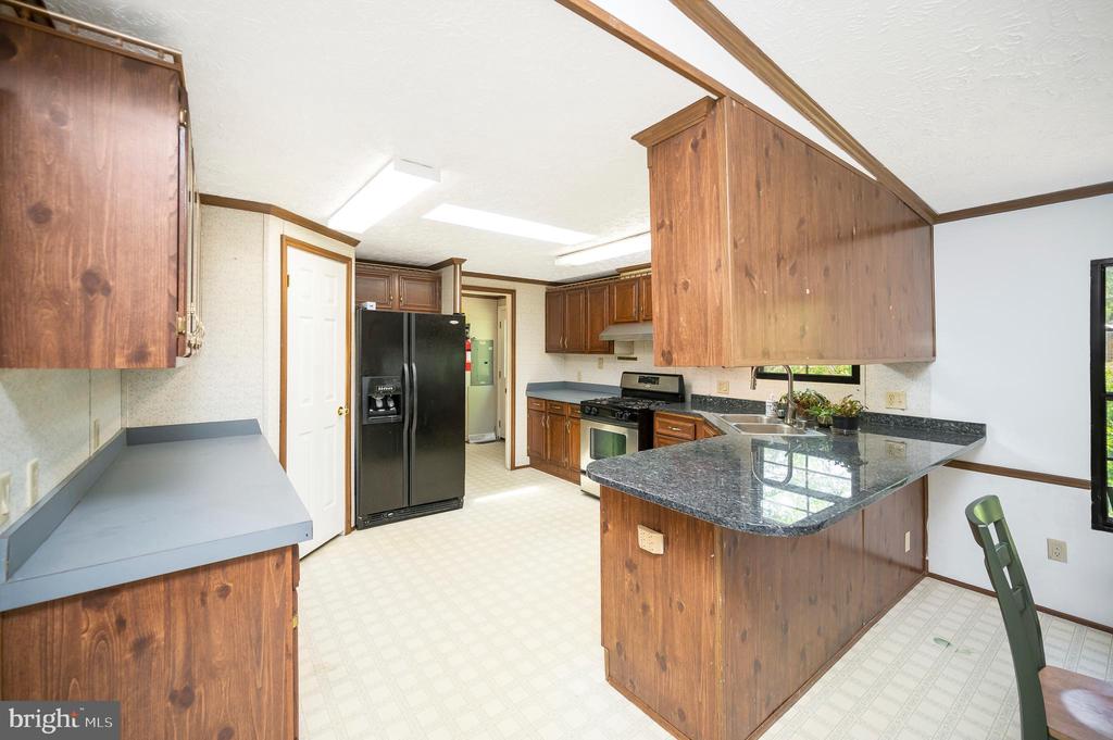 15025 WOODLAND CHURCH RD, CULPEPER, Virginia 22701, 4 Bedrooms Bedrooms, ,2 BathroomsBathrooms,Residential,15025 WOODLAND CHURCH RD,VACU2013186 MLS # VACU2013186