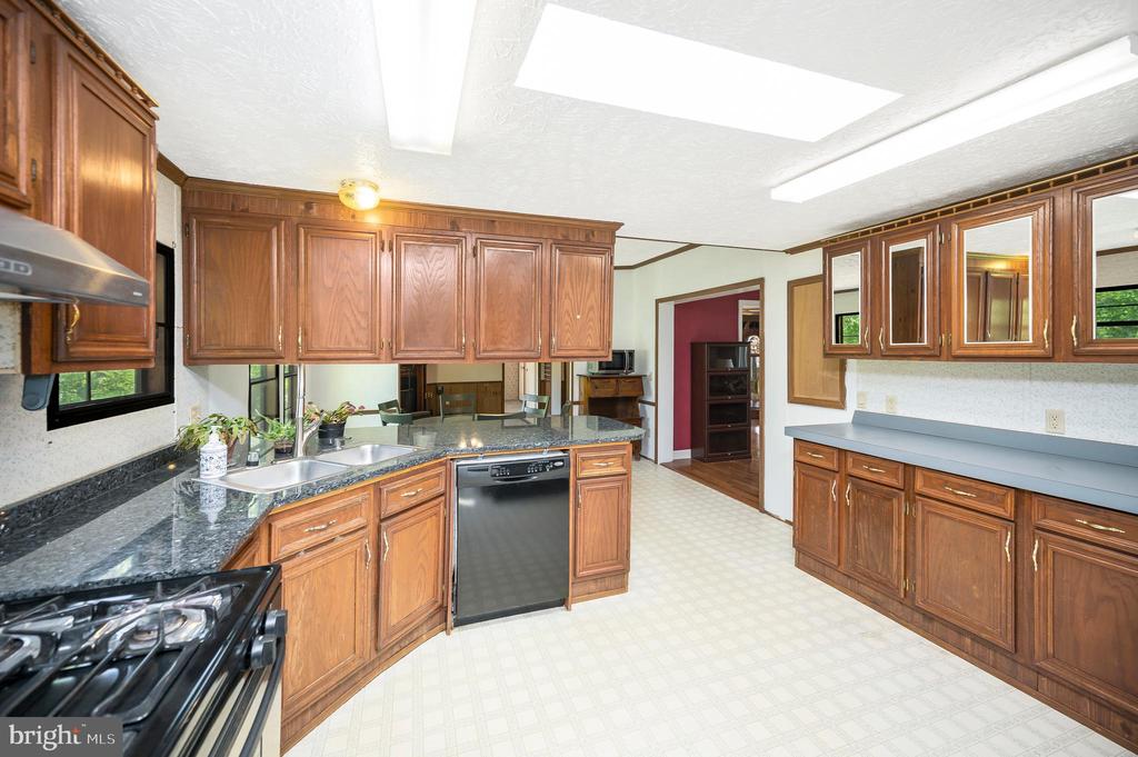 15025 WOODLAND CHURCH RD, CULPEPER, Virginia 22701, 4 Bedrooms Bedrooms, ,2 BathroomsBathrooms,Residential,15025 WOODLAND CHURCH RD,VACU2013186 MLS # VACU2013186