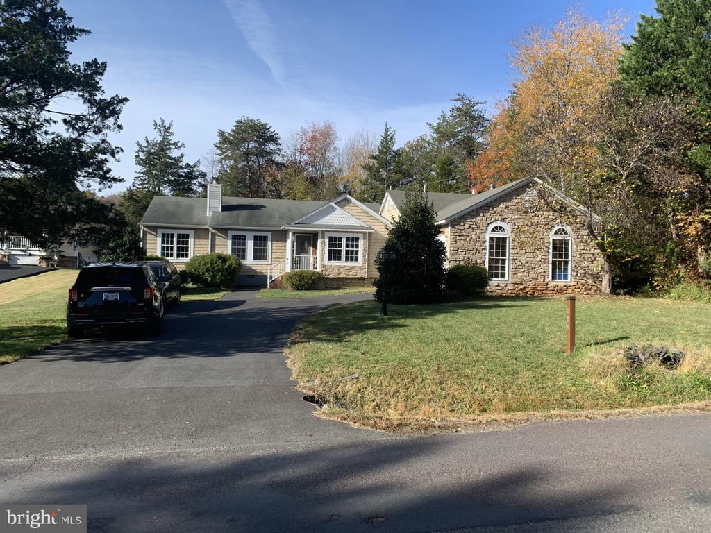 109 FAIRFAX LN, LOCUST GROVE, Virginia 22508, 4 Bedrooms Bedrooms, ,3 BathroomsBathrooms,Residential,109 FAIRFAX LN,VAOR2014004 MLS # VAOR2014004