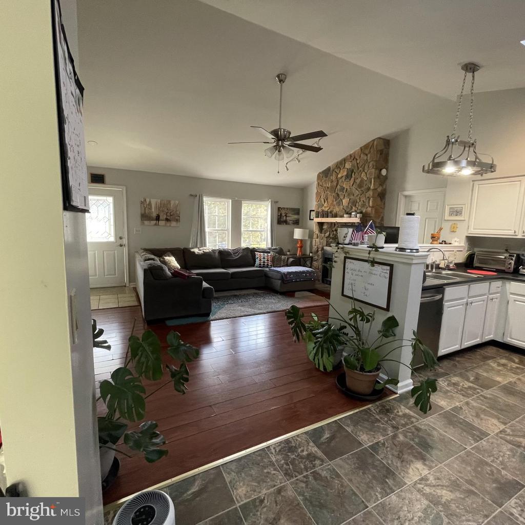 109 FAIRFAX LN, LOCUST GROVE, Virginia 22508, 4 Bedrooms Bedrooms, ,3 BathroomsBathrooms,Residential,109 FAIRFAX LN,VAOR2014004 MLS # VAOR2014004