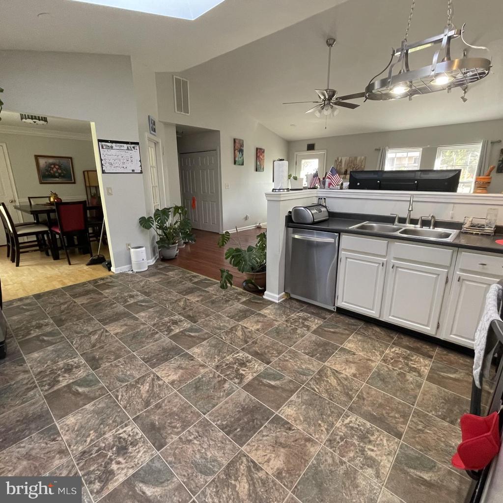 109 FAIRFAX LN, LOCUST GROVE, Virginia 22508, 4 Bedrooms Bedrooms, ,3 BathroomsBathrooms,Residential,109 FAIRFAX LN,VAOR2014004 MLS # VAOR2014004