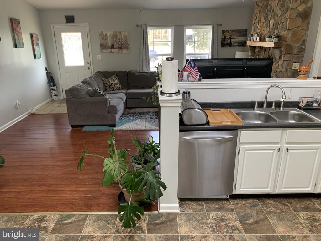 109 FAIRFAX LN, LOCUST GROVE, Virginia 22508, 4 Bedrooms Bedrooms, ,3 BathroomsBathrooms,Residential,109 FAIRFAX LN,VAOR2014004 MLS # VAOR2014004