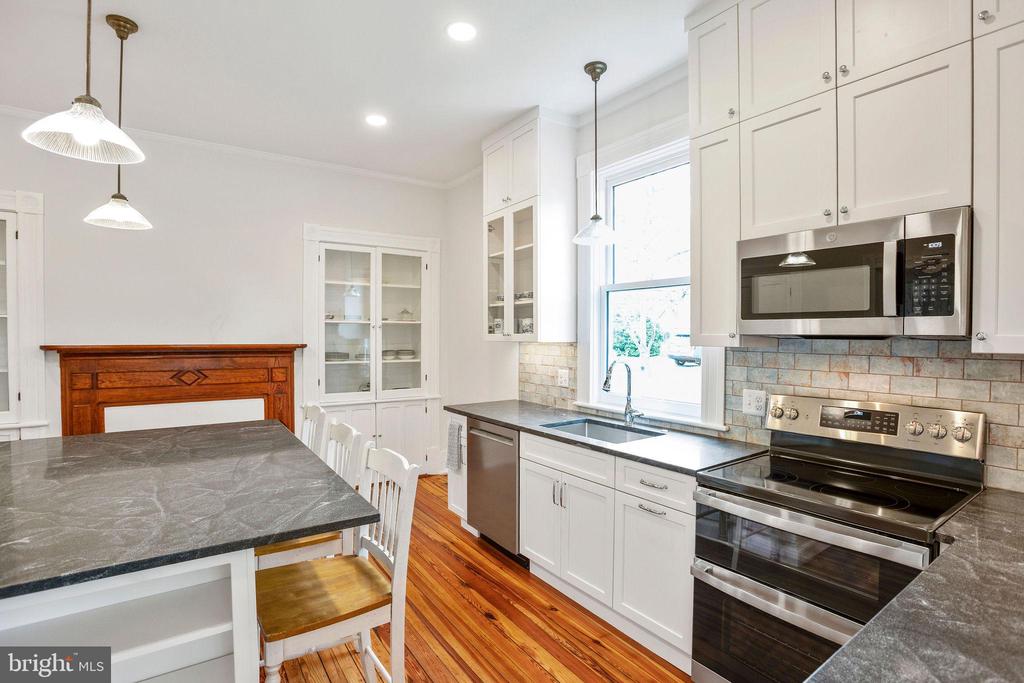 558 GAY ST, WASHINGTON, Virginia 22747, 4 Bedrooms Bedrooms, ,3 BathroomsBathrooms,Residential,558 GAY ST,VARP2002624 MLS # VARP2002624