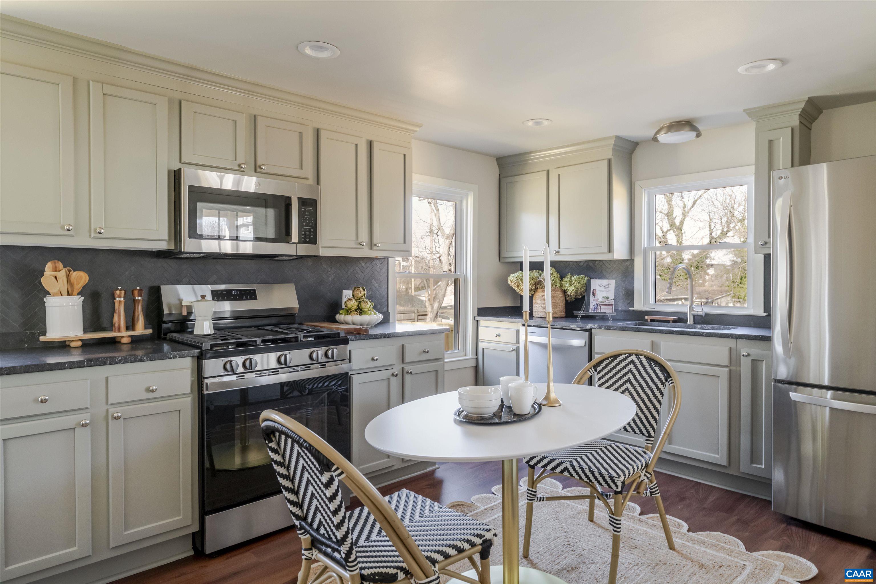 1107 MYRTLE ST, CHARLOTTESVILLE, Virginia 22902, 2 Bedrooms Bedrooms, ,2 BathroomsBathrooms,Residential,1107 MYRTLE ST,671546 MLS # 671546