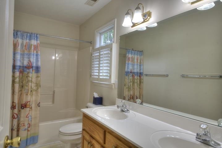 152 NOTTINGHAM LN, WAYNESBORO, Virginia 22980, 3 Bedrooms Bedrooms, ,2 BathroomsBathrooms,Residential,152 NOTTINGHAM LN,676450 MLS # 676450