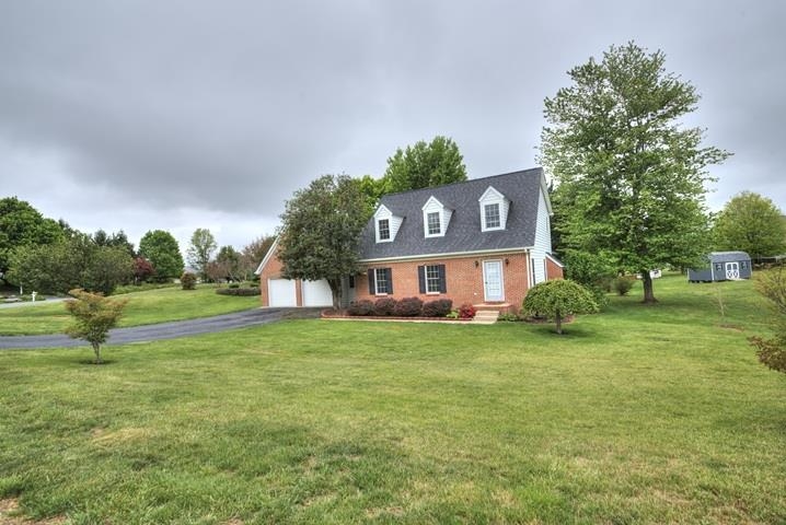 152 NOTTINGHAM LN, WAYNESBORO, Virginia 22980, 3 Bedrooms Bedrooms, ,2 BathroomsBathrooms,Residential,152 NOTTINGHAM LN,676450 MLS # 676450