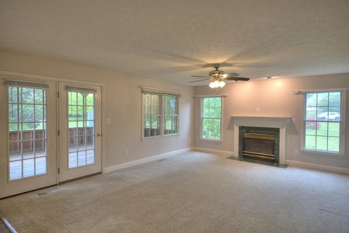 152 NOTTINGHAM LN, WAYNESBORO, Virginia 22980, 3 Bedrooms Bedrooms, ,2 BathroomsBathrooms,Residential,152 NOTTINGHAM LN,676450 MLS # 676450