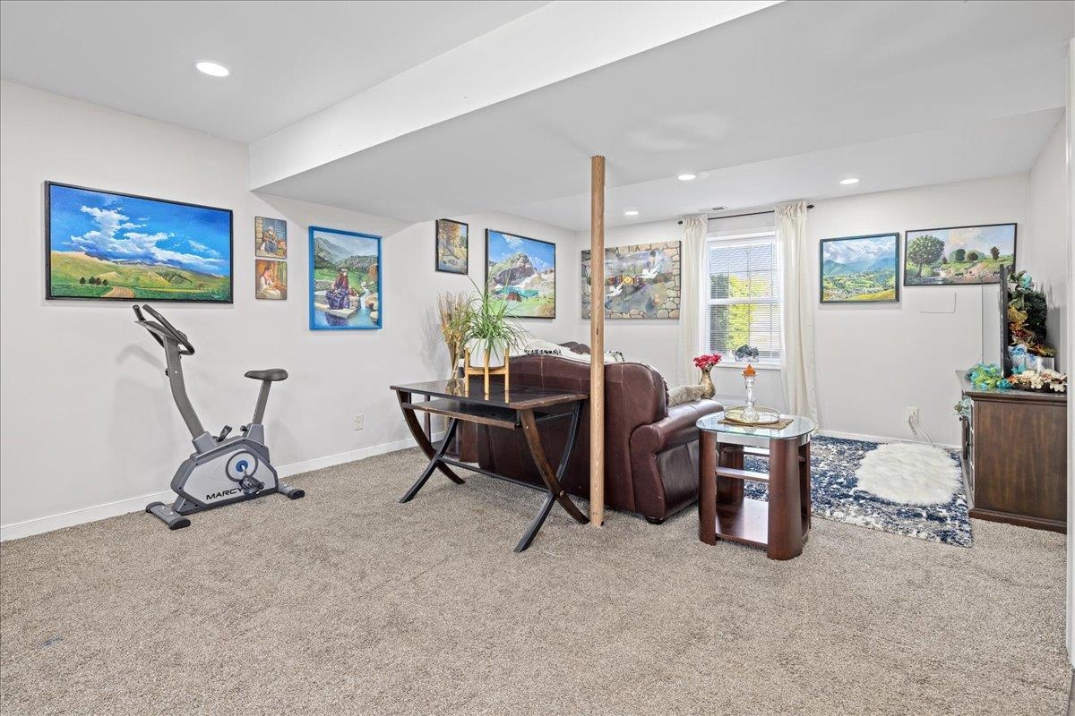 1291 STONECHRIS DR, HARRISONBURG, Virginia 22802, 4 Bedrooms Bedrooms, ,3 BathroomsBathrooms,Residential,1291 STONECHRIS DR,676459 MLS # 676459