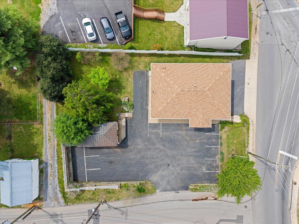 204 W HAMPTON ST, STAUNTON, Virginia 24401, ,Commercial,204 W HAMPTON ST,676517 MLS # 676517