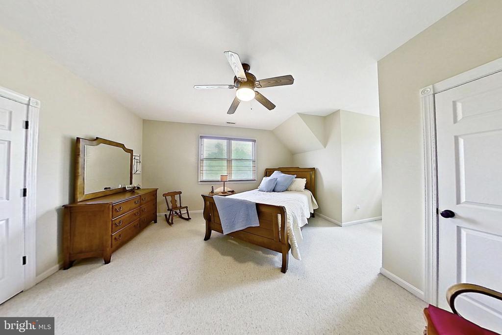 6657 LAWYERS RD, SPOTSYLVANIA, Virginia 22551, 5 Bedrooms Bedrooms, ,4 BathroomsBathrooms,Residential,6657 LAWYERS RD,VASP2040416 MLS # VASP2040416