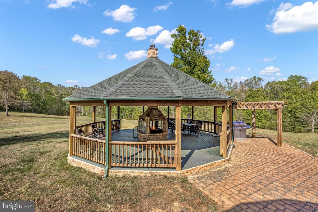 6657 LAWYERS RD, SPOTSYLVANIA, Virginia 22551, 5 Bedrooms Bedrooms, ,4 BathroomsBathrooms,Residential,6657 LAWYERS RD,VASP2040416 MLS # VASP2040416