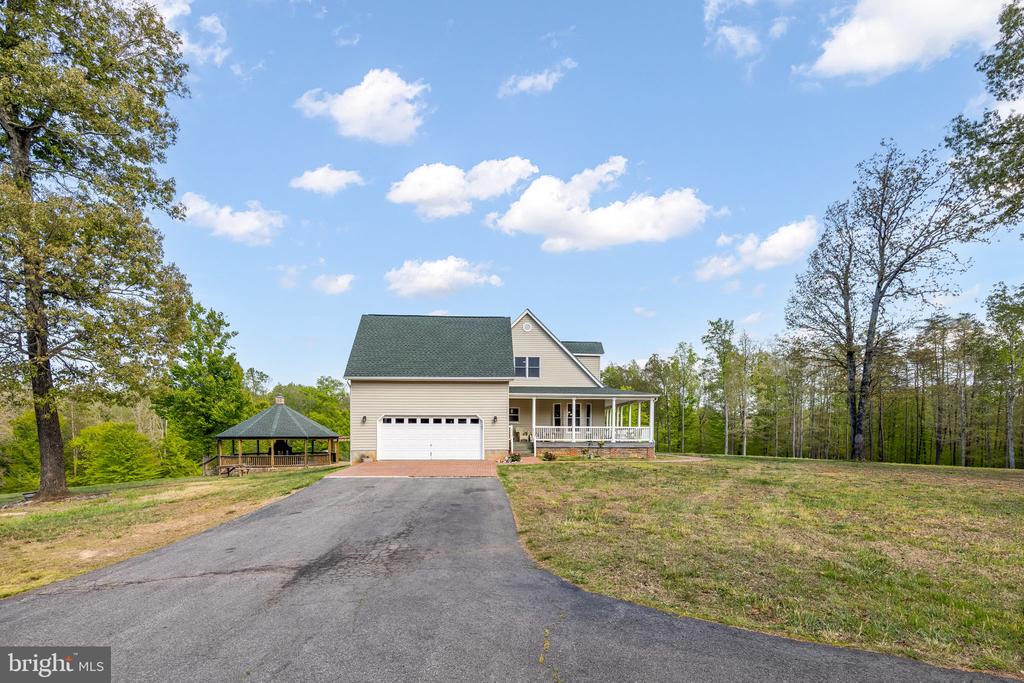 6657 LAWYERS RD, SPOTSYLVANIA, Virginia 22551, 5 Bedrooms Bedrooms, ,4 BathroomsBathrooms,Residential,6657 LAWYERS RD,VASP2040416 MLS # VASP2040416