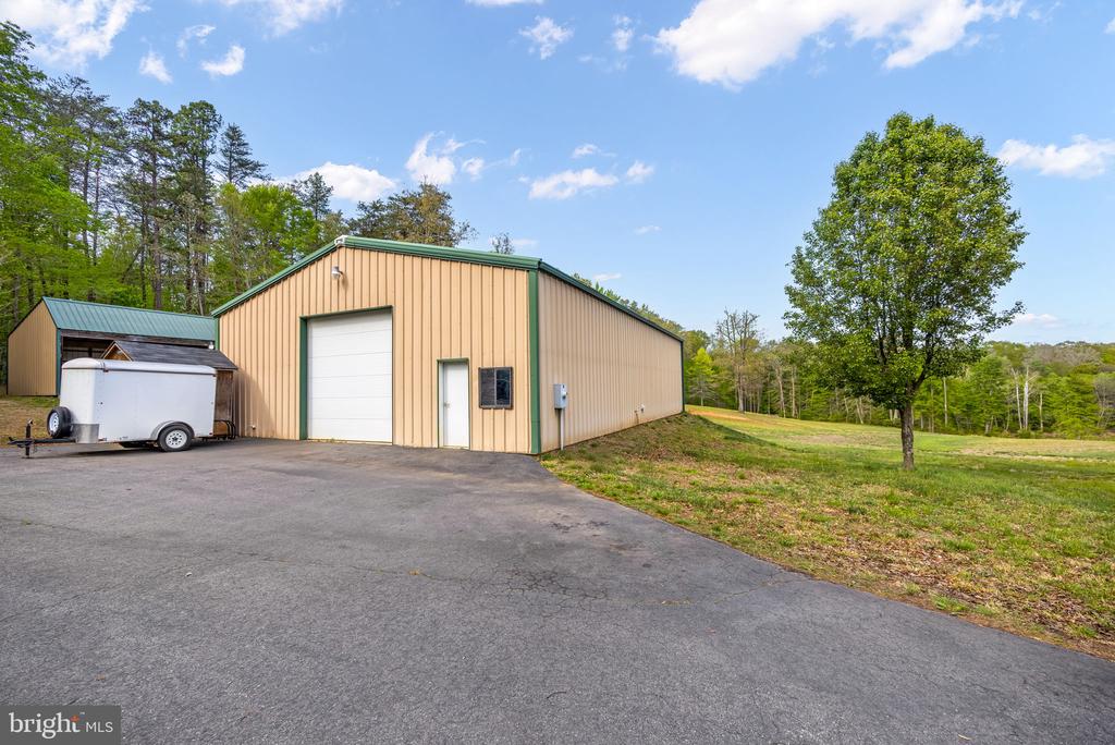 6657 LAWYERS RD, SPOTSYLVANIA, Virginia 22551, 5 Bedrooms Bedrooms, ,4 BathroomsBathrooms,Residential,6657 LAWYERS RD,VASP2040416 MLS # VASP2040416