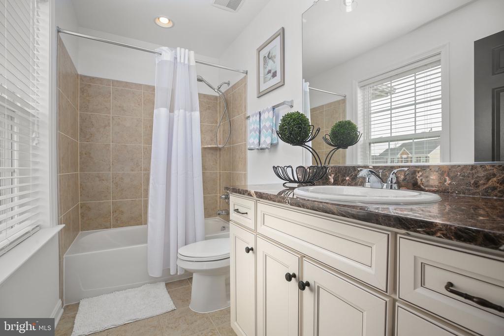 6300 PENN COVE CT, FREDERICKSBURG, Virginia 22407, 5 Bedrooms Bedrooms, ,4 BathroomsBathrooms,Residential,6300 PENN COVE CT,VASP2040900 MLS # VASP2040900