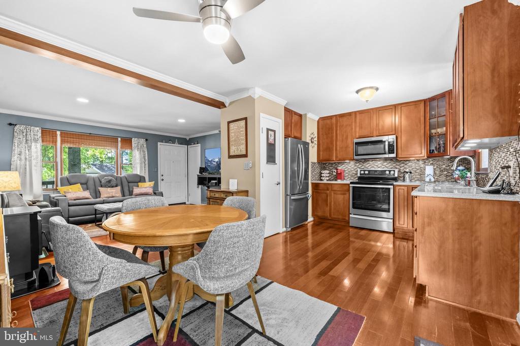 313 GREEN ARBOR DR, FREDERICKSBURG, Virginia 22407, 3 Bedrooms Bedrooms, ,1 BathroomBathrooms,Residential,313 GREEN ARBOR DR,VASP2041124 MLS # VASP2041124
