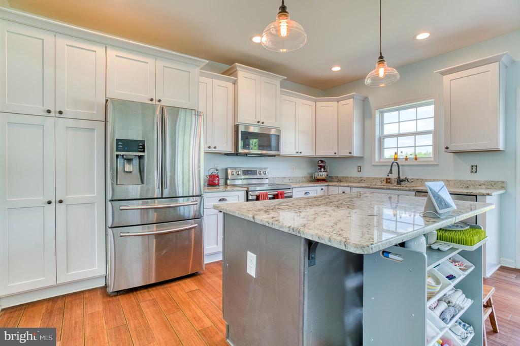 16191 JONAS RD, CULPEPER, Virginia 22701, 4 Bedrooms Bedrooms, ,3 BathroomsBathrooms,Residential,16191 JONAS RD,VACU2013352 MLS # VACU2013352