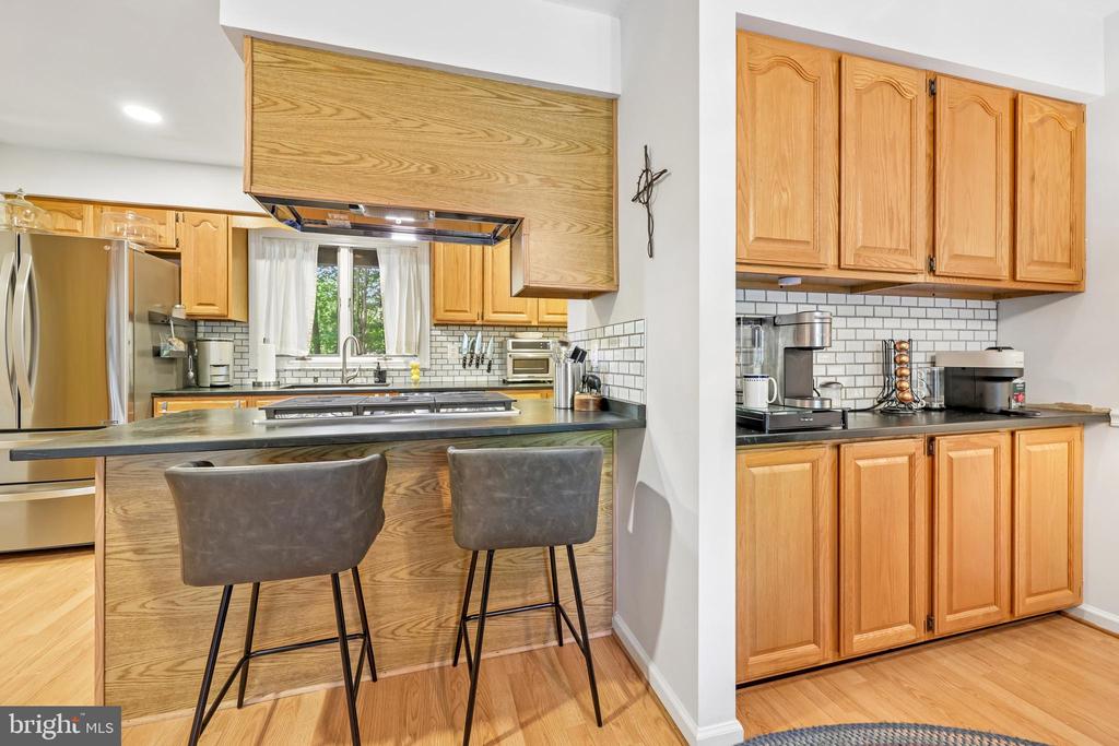 2015 KELLY CT, AMISSVILLE, Virginia 20106, 4 Bedrooms Bedrooms, ,3 BathroomsBathrooms,Residential,2015 KELLY CT,VACU2013370 MLS # VACU2013370