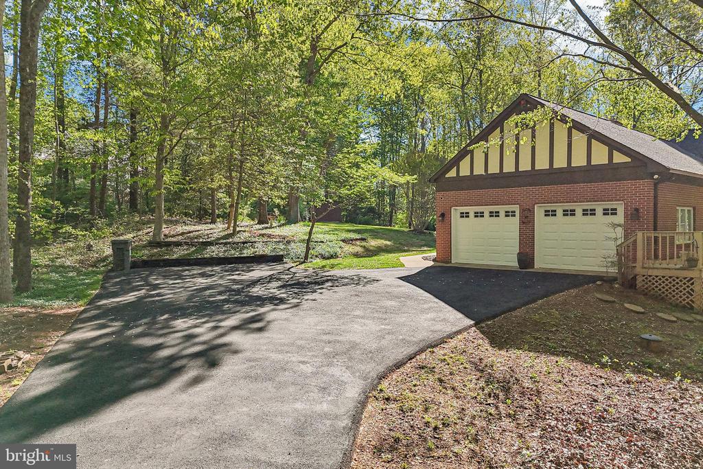 2015 KELLY CT, AMISSVILLE, Virginia 20106, 4 Bedrooms Bedrooms, ,3 BathroomsBathrooms,Residential,2015 KELLY CT,VACU2013370 MLS # VACU2013370