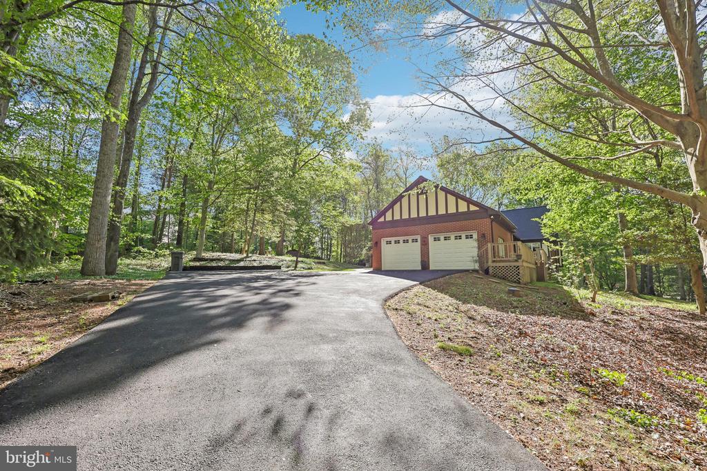 2015 KELLY CT, AMISSVILLE, Virginia 20106, 4 Bedrooms Bedrooms, ,3 BathroomsBathrooms,Residential,2015 KELLY CT,VACU2013370 MLS # VACU2013370