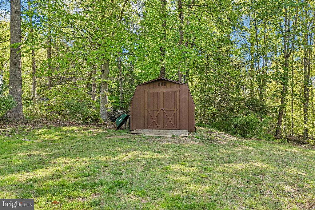 2015 KELLY CT, AMISSVILLE, Virginia 20106, 4 Bedrooms Bedrooms, ,3 BathroomsBathrooms,Residential,2015 KELLY CT,VACU2013370 MLS # VACU2013370