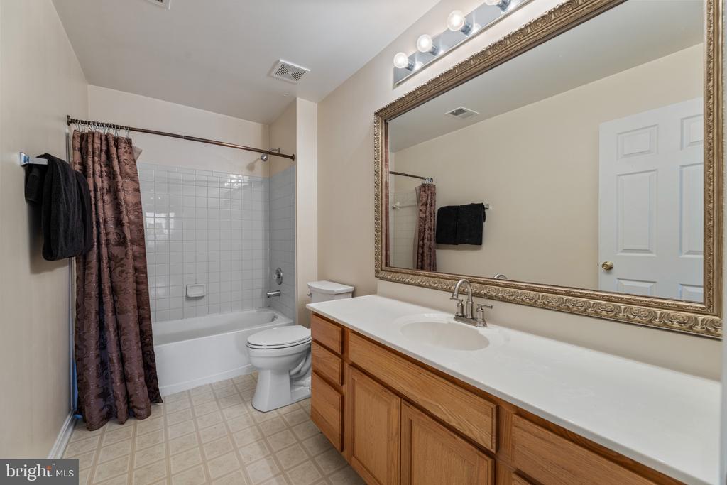 1919 MARTINA WAY, CULPEPER, Virginia 22701, 4 Bedrooms Bedrooms, ,3 BathroomsBathrooms,Residential,1919 MARTINA WAY,VACU2013414 MLS # VACU2013414