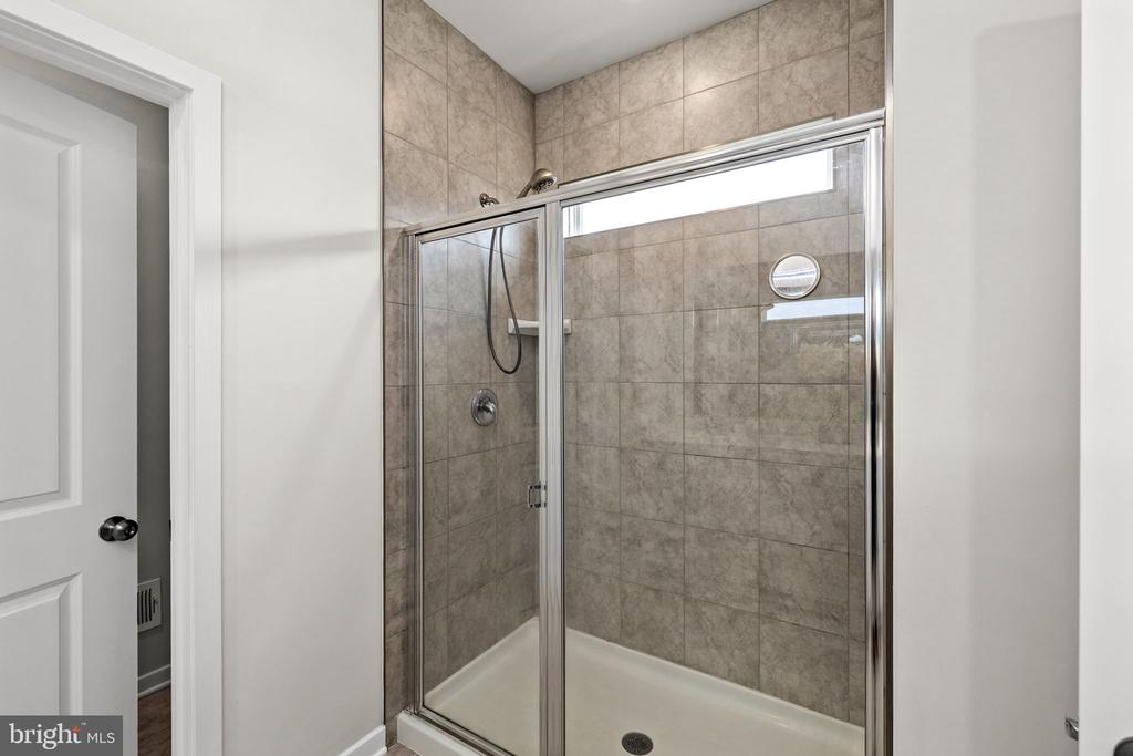2140 BERWICK DR, JEFFERSONTON, Virginia 22724, 5 Bedrooms Bedrooms, ,3 BathroomsBathrooms,Residential,2140 BERWICK DR,VACU2013410 MLS # VACU2013410