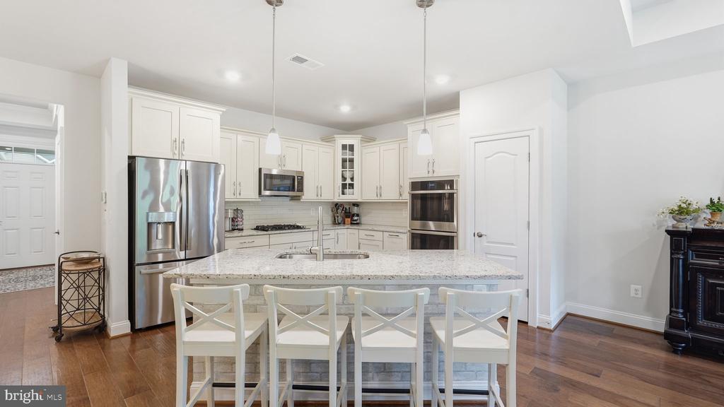9806 WHITE OAK SWAMP CT, FREDERICKSBURG, Virginia 22407, 4 Bedrooms Bedrooms, ,3 BathroomsBathrooms,Residential,9806 WHITE OAK SWAMP CT,VASP2041168 MLS # VASP2041168