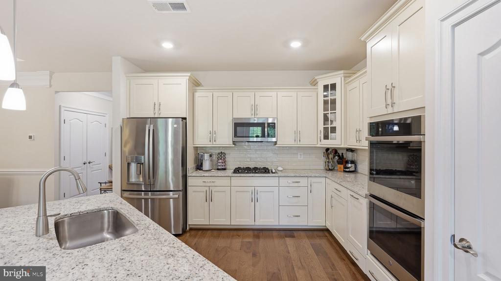 9806 WHITE OAK SWAMP CT, FREDERICKSBURG, Virginia 22407, 4 Bedrooms Bedrooms, ,3 BathroomsBathrooms,Residential,9806 WHITE OAK SWAMP CT,VASP2041168 MLS # VASP2041168