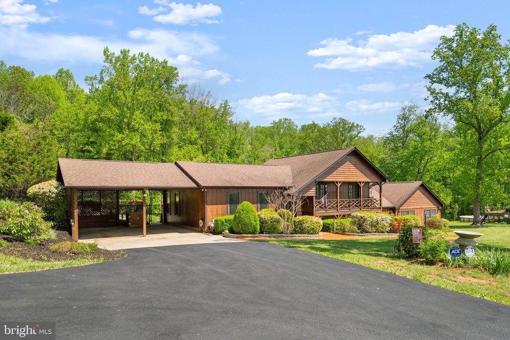 14945 LEE HIGHWAY, AMISSVILLE, Virginia 20106, 4 Bedrooms Bedrooms, ,2 BathroomsBathrooms,Residential,14945 LEE HIGHWAY,VARP2002594 MLS # VARP2002594