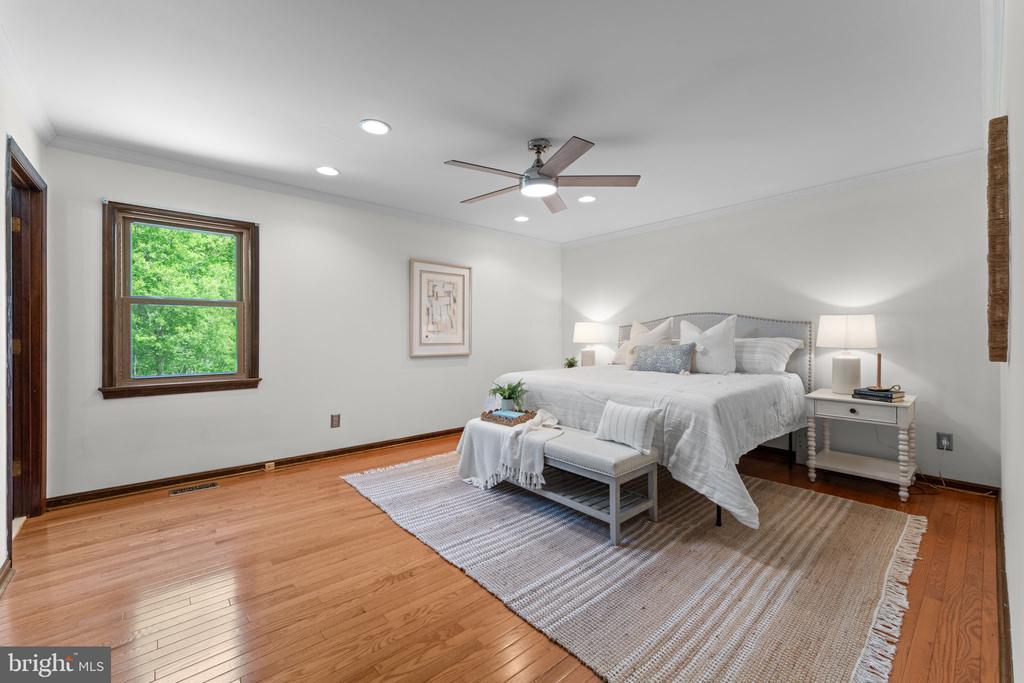 14945 LEE HIGHWAY, AMISSVILLE, Virginia 20106, 4 Bedrooms Bedrooms, ,2 BathroomsBathrooms,Residential,14945 LEE HIGHWAY,VARP2002594 MLS # VARP2002594