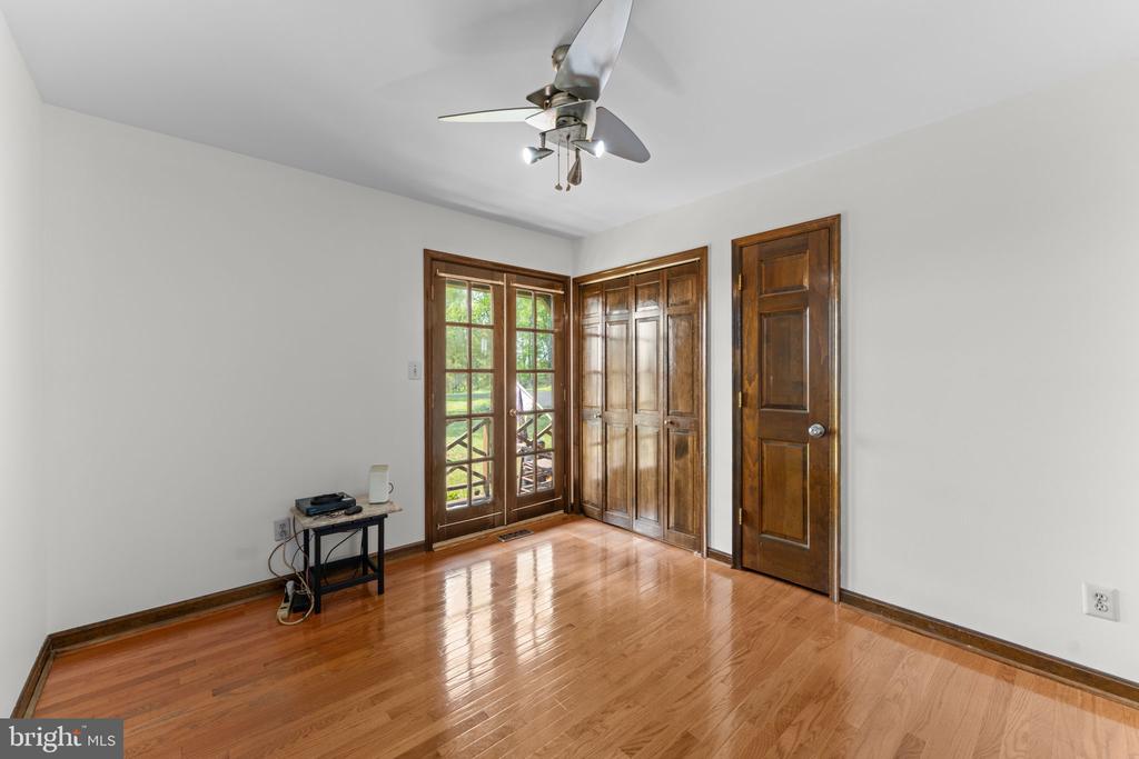 14945 LEE HIGHWAY, AMISSVILLE, Virginia 20106, 4 Bedrooms Bedrooms, ,2 BathroomsBathrooms,Residential,14945 LEE HIGHWAY,VARP2002594 MLS # VARP2002594