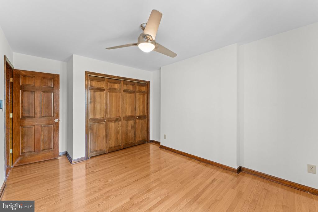 14945 LEE HIGHWAY, AMISSVILLE, Virginia 20106, 4 Bedrooms Bedrooms, ,2 BathroomsBathrooms,Residential,14945 LEE HIGHWAY,VARP2002594 MLS # VARP2002594
