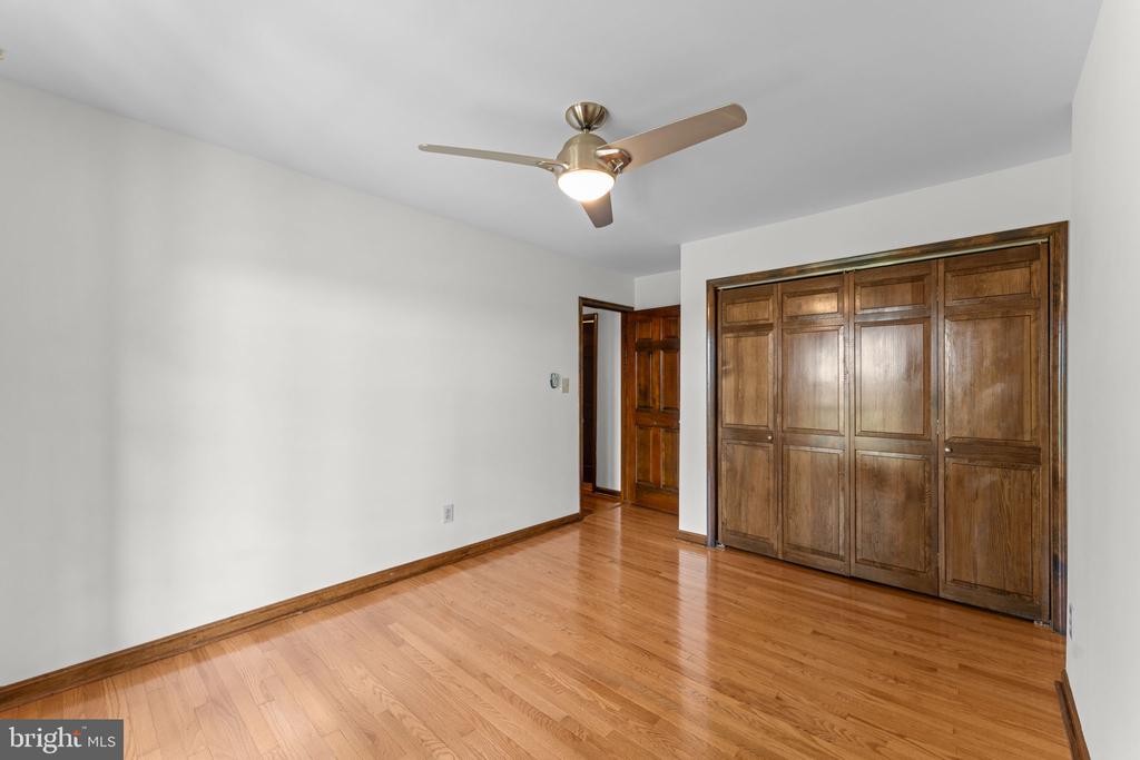 14945 LEE HIGHWAY, AMISSVILLE, Virginia 20106, 4 Bedrooms Bedrooms, ,2 BathroomsBathrooms,Residential,14945 LEE HIGHWAY,VARP2002594 MLS # VARP2002594