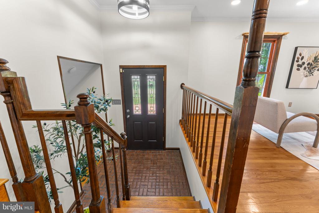 14945 LEE HIGHWAY, AMISSVILLE, Virginia 20106, 4 Bedrooms Bedrooms, ,2 BathroomsBathrooms,Residential,14945 LEE HIGHWAY,VARP2002594 MLS # VARP2002594