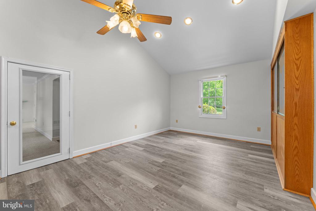 14945 LEE HIGHWAY, AMISSVILLE, Virginia 20106, 4 Bedrooms Bedrooms, ,2 BathroomsBathrooms,Residential,14945 LEE HIGHWAY,VARP2002594 MLS # VARP2002594