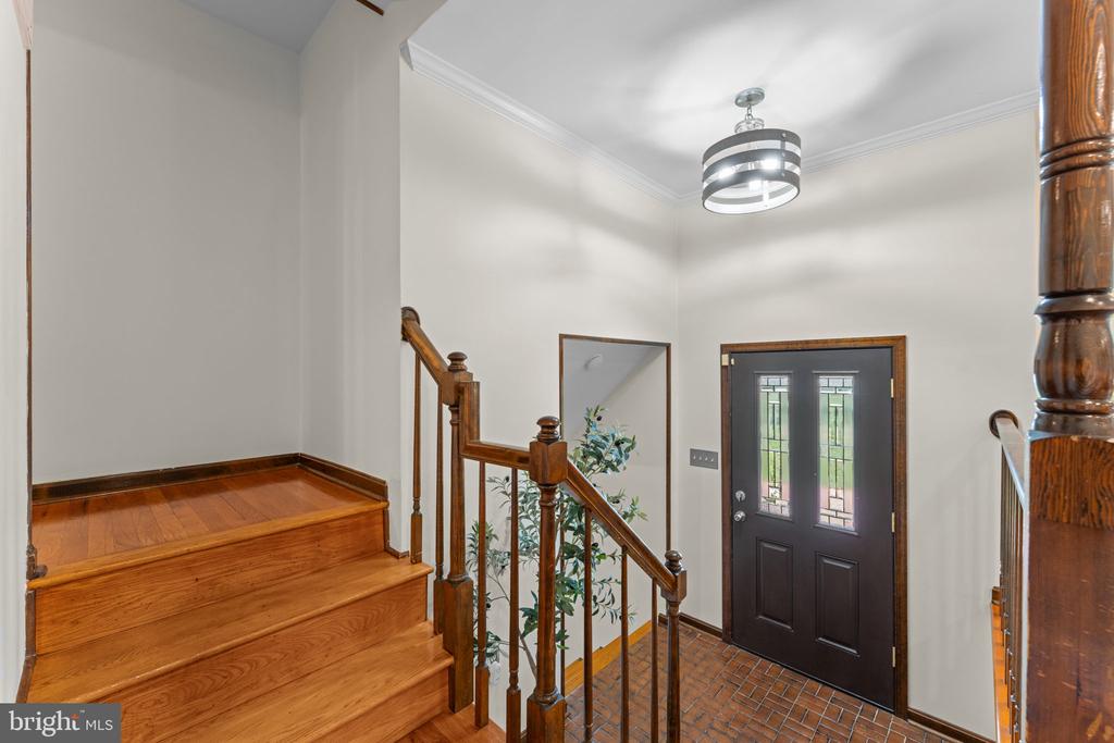 14945 LEE HIGHWAY, AMISSVILLE, Virginia 20106, 4 Bedrooms Bedrooms, ,2 BathroomsBathrooms,Residential,14945 LEE HIGHWAY,VARP2002594 MLS # VARP2002594
