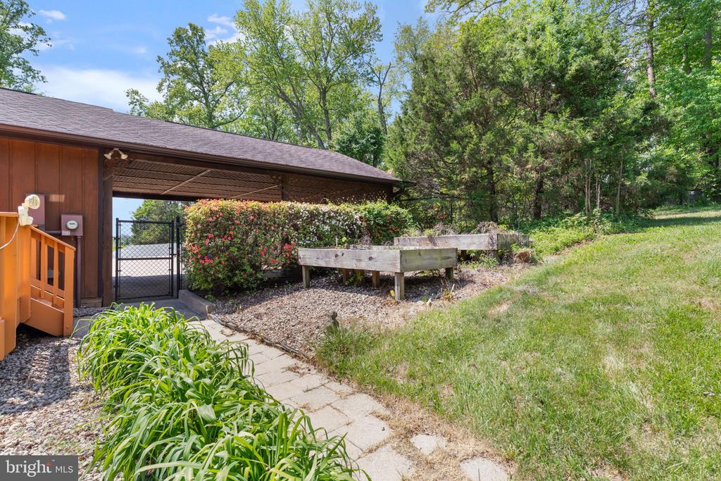 14945 LEE HIGHWAY, AMISSVILLE, Virginia 20106, 4 Bedrooms Bedrooms, ,2 BathroomsBathrooms,Residential,14945 LEE HIGHWAY,VARP2002594 MLS # VARP2002594