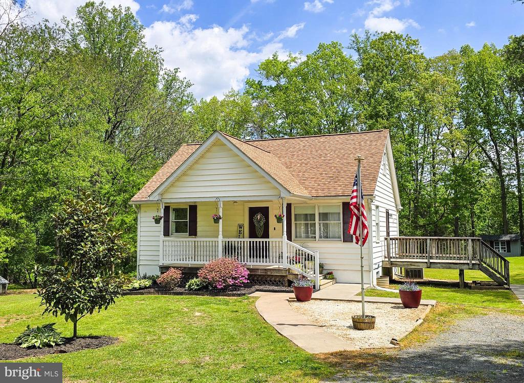 6235 SCOTTSVILLE RD, JEFFERSONTON, Virginia 22724, 3 Bedrooms Bedrooms, ,2 BathroomsBathrooms,Residential,6235 SCOTTSVILLE RD,VACU2013420 MLS # VACU2013420