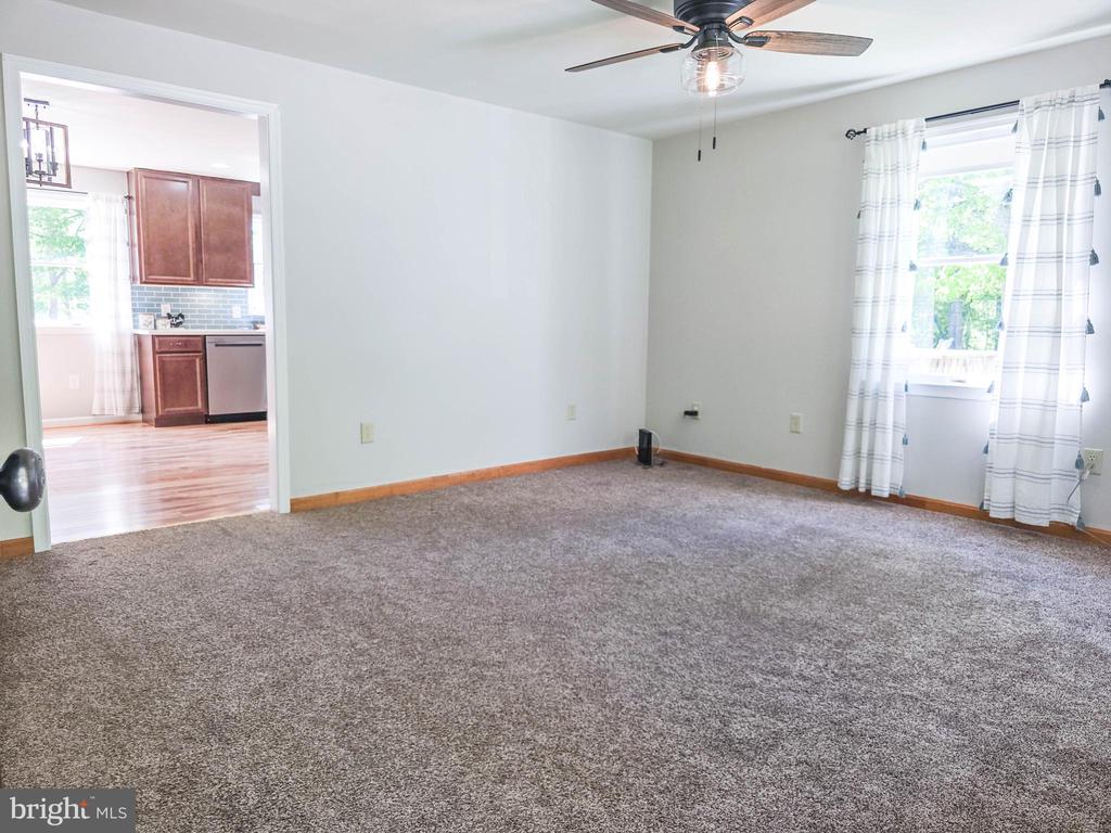 6235 SCOTTSVILLE RD, JEFFERSONTON, Virginia 22724, 3 Bedrooms Bedrooms, ,2 BathroomsBathrooms,Residential,6235 SCOTTSVILLE RD,VACU2013420 MLS # VACU2013420